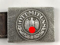 Koppelschloss für Mannschaften des Heeres. Aluminium,  an Lederzunge von 1937. das Hakenkreuz Breitgeklopft, aber noch sichtbar