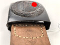 Luftwaffe, Koppelschloss für Mannschaften . Eisen, Originallack. Lederzunge von J.C. Maelicke Berlin 1941. Wohl ungetragenes Stück