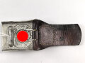 Polizei III.Reich. Koppelschloss für Mannschaften und Unteroffiziere von Dransfeld & Co. Menden 1940. Rückseite wirkt schwammig geprägt, muß bei dem Hersteller so sein..