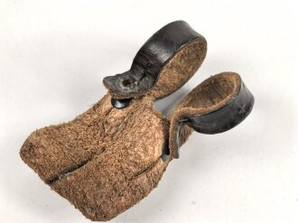 Anknöpflasche für Dienstglas 6 x 30 Wehrmacht.