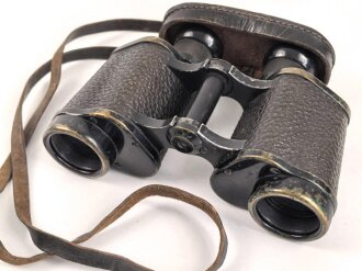 Dienstglas 6 x 30 Wehrmacht. Frühes Stück von Spindler & Hoyer Göttingen, mit defektem Trageriemen und Regenschutzdeckel. Klare Durchsicht, deutliche Strichplatte