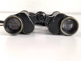 Dienstglas 6 x 30 Wehrmacht. Frühes Stück von Spindler & Hoyer Göttingen, mit defektem Trageriemen und Regenschutzdeckel. Klare Durchsicht, deutliche Strichplatte