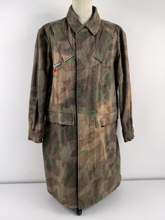Fallschirmjäger "Knochensack" Ältere Museumsanfertigung, der Brustadler original ?