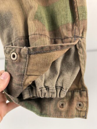 Fallschirmjäger "Knochensack" Ältere Museumsanfertigung, der Brustadler original ?
