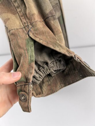 Fallschirmjäger "Knochensack" Ältere Museumsanfertigung, der Brustadler original ?