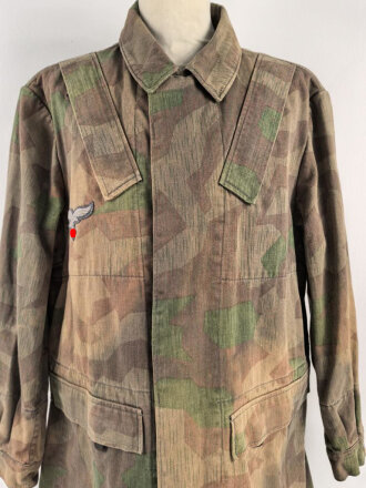 Fallschirmjäger "Knochensack" Ältere Museumsanfertigung, der Brustadler original ?