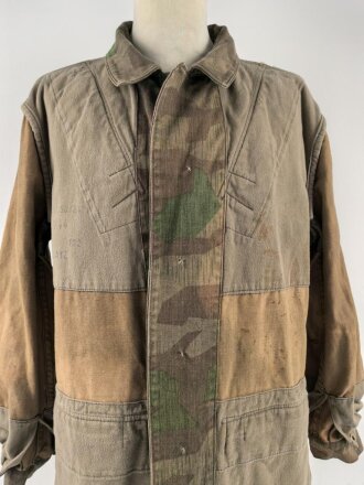 Fallschirmjäger "Knochensack" Ältere Museumsanfertigung, der Brustadler original ?