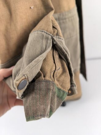 Fallschirmjäger "Knochensack" Ältere Museumsanfertigung, der Brustadler original ?