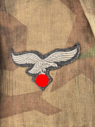 Fallschirmjäger "Knochensack" Ältere Museumsanfertigung, der Brustadler original ?