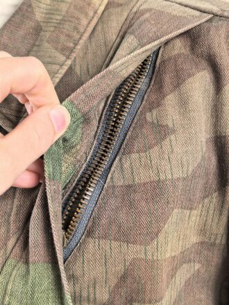 Fallschirmjäger "Knochensack" Ältere Museumsanfertigung, der Brustadler original ?