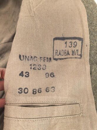 Reichsarbeitsdienst , Dienstrock in gutem Zustand. Kammerstück mit original vernähten Kragenspiegeln, der Ärmelspaten vermutlich neuzeitlich angebracht