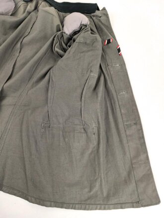 Heer, Feldbluse Modell 1936 aus leichten Sommerstoff. Eigentumstück für einen Offizier in der Heeresverwaltung. Sehr guter Zustand, alle Effekten original vernäht