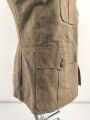 Heer, Feldbluse Modell 1936 für einen Leutnant der Artillerie. Ausführung in leichtem Sommerstoff. Leicht getragenes Eigentumstück, die Effekten vermutlich neuzeitlich wieder angenäht