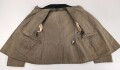 Heer, Feldbluse Modell 1936 für einen Leutnant der Artillerie. Ausführung in leichtem Sommerstoff. Leicht getragenes Eigentumstück, die Effekten vermutlich neuzeitlich wieder angenäht