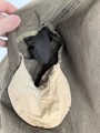 Heer, Feldbluse Modell 1936 für einen Leutnant der Artillerie. Ausführung in leichtem Sommerstoff. Leicht getragenes Eigentumstück, die Effekten vermutlich neuzeitlich wieder angenäht