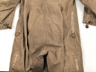 Luftwaffe, Fliegerkombi in Sommerausführung. Bekleidungsfabrik Habelf 1942. Alle Reiossverschlüsse und Druckknöpfe gängig. Getragen , in gutem Gesamtzustand
