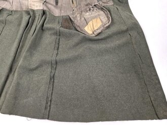 Heer, Mantel für Mannschaften Modell 1940. Getragenes Kammerstück , ungereinigt, die zweite Knopfreihe abgetrennt.