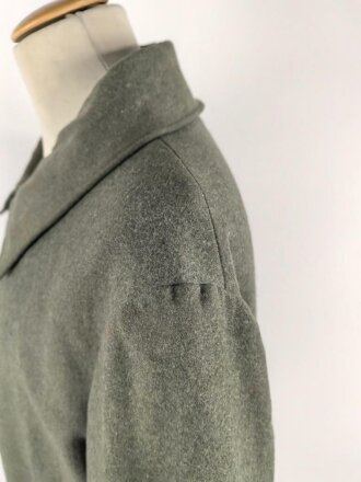 Heer, Mantel für Mannschaften Modell 1940. Getragenes Kammerstück , ungereinigt, die zweite Knopfreihe abgetrennt.