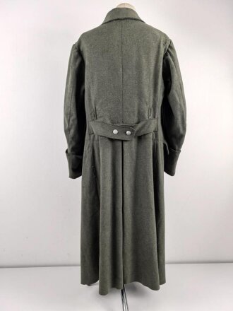 Heer, Mantel für Mannschaften Modell 1940. Getragenes Kammerstück , ungereinigt, die zweite Knopfreihe abgetrennt.
