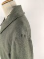 Heer, Mantel für Mannschaften Modell 1940. Getragenes Kammerstück , ungereinigt, die zweite Knopfreihe abgetrennt.