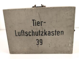 Tier Luftschutzkasten 39. das Inhaltsverzeichniss mit Druckvermerk von 1942. Ungereinigtes Stück