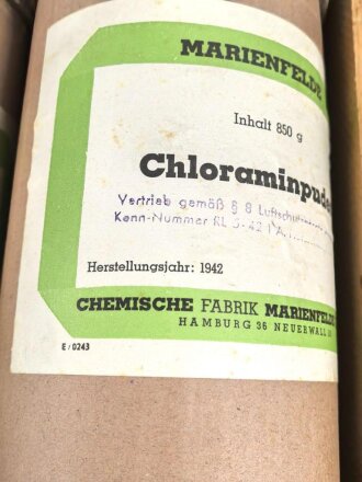Tier Luftschutzkasten 39. das Inhaltsverzeichniss mit Druckvermerk von 1942. Ungereinigtes Stück