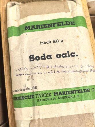 Tier Luftschutzkasten 39. das Inhaltsverzeichniss mit Druckvermerk von 1942. Ungereinigtes Stück