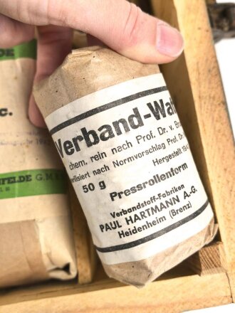 Tier Luftschutzkasten 39. das Inhaltsverzeichniss mit Druckvermerk von 1942. Ungereinigtes Stück