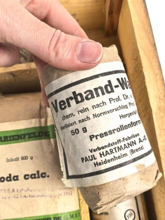 Tier Luftschutzkasten 39. das Inhaltsverzeichniss mit Druckvermerk von 1942. Ungereinigtes Stück