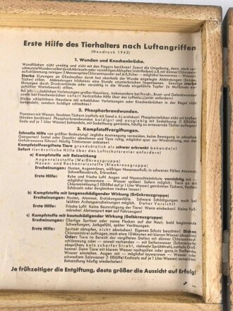 Tier Luftschutzkasten 39. das Inhaltsverzeichniss mit Druckvermerk von 1942. Ungereinigtes Stück