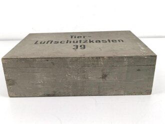 Tier Luftschutzkasten 39. das Inhaltsverzeichniss mit Druckvermerk von 1942. Ungereinigtes Stück