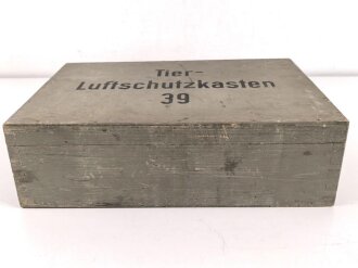 Tier Luftschutzkasten 39. das Inhaltsverzeichniss mit Druckvermerk von 1942. Ungereinigtes Stück