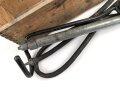 Gasschutz / Luftschutz Entgiftungsspritze in Umverpackung, ungebrauchtes Stück, die Gebrauchsanweisung mit Druckvermerk von 1944