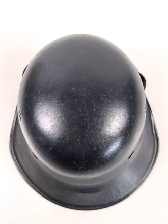 Stahlhelm Luftschutz. Einteiliges Modell, Originallack, hatte nie ein Emblem