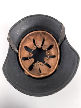 Stahlhelm Luftschutz. Einteiliges Modell, Originallack, hatte nie ein Emblem