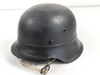 Stahlhelm Luftschutz.  Originallack, hatte nie ein Emblem. Kinnriemen aus Kunststoff, NS 64