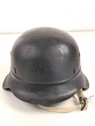 Stahlhelm Luftschutz.  Originallack, hatte nie ein Emblem. Kinnriemen aus Kunststoff, NS 64