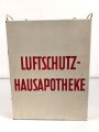 Luftschutz Hausapotheke. Originallack, ungereinigt, die Gebrauchsanweisung mit Druckvermerk von 1941.
