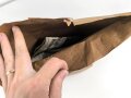 Papiertüte " Löschsand für Luftschutz" Stand so gefüllt auf den Speichern um auf ausbrechende Feuer reagieren zu können.
