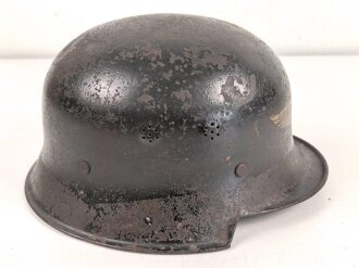Stahlhelm Luftschutz. In allen Teilen Original und zusammengehörig,  Eher ungewöhnliches Modell, stärkere Gebrauchsspuren