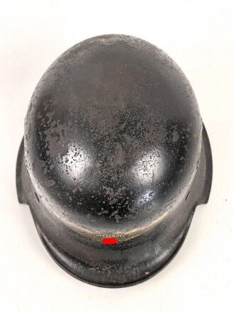 Stahlhelm Luftschutz. In allen Teilen Original und zusammengehörig,  Eher ungewöhnliches Modell, stärkere Gebrauchsspuren