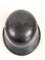Stahlhelm Luftschutz. In allen Teilen Original und zusammengehörig,  Eher ungewöhnliches Modell, das man eher von der Feuerwehr kennt. Dunkelblauer Originallack