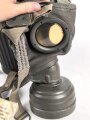 Luftschutz / Werkschutz. Gasmaske Modell 1930, ausführung als S-Maske für den Luftschutz. Datiert 1942, in sehr gutem Zustand. Filtereinsatz 41 ebenfalls datiert 1942. In sehr gut erhaltener "Dräger Werke" Bereitschaftsbüchse