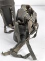 Luftschutz / Werkschutz. Gasmaske Modell 1930, ausführung als S-Maske für den Luftschutz. Datiert 1942, in sehr gutem Zustand. Filtereinsatz 41 ebenfalls datiert 1942. In sehr gut erhaltener "Dräger Werke" Bereitschaftsbüchse