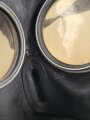 Luftschutz Volksgasmaske 40 in Bereitschaftsbüchse aus Preßpappe "Original Vupa" Guter Zustand, original lackierte Dose