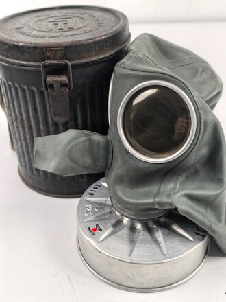Luftschutz , Volksgasmaske 37 in Bereitschaftsbüchse...