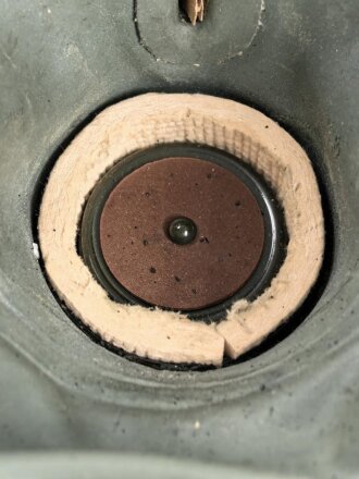Luftschutz , Volksgasmaske 37 in Bereitschaftsbüchse aus blau lackiertem Blech