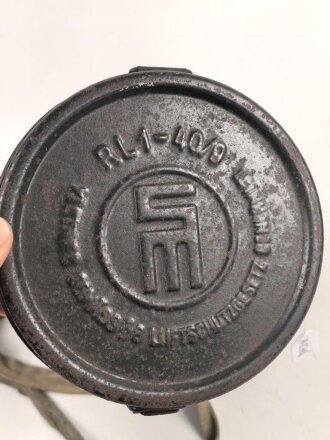 Luftschutz , Volksgasmaske 37 in Bereitschaftsbüchse aus blau lackiertem Blech