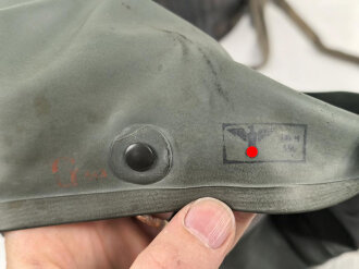 Luftschutz , Volksgasmaske 37 in Bereitschaftsbüchse aus blau lackiertem Blech