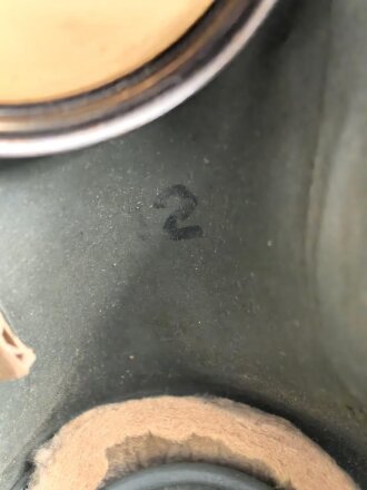 Luftschutz, Volksgasmaske 40  in Bereitschaftsbüchse von Scheithauer, guter Gesamtzustand
